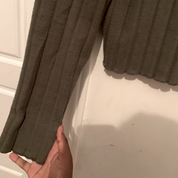 CROP top - Picture 2 of 4